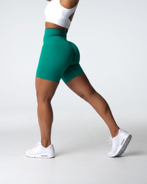 Women's NVGTN Contour 2.0 Seamless Shorts Green | VZRO-87041