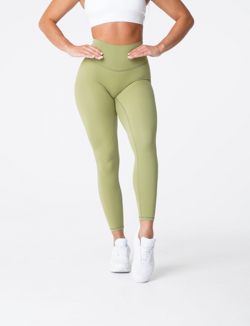 Women's NVGTN Signature 2.0 Leggings Olive | UGPC-53792