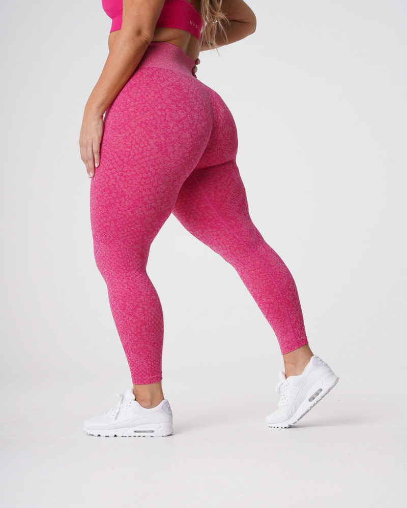 Women's NVGTN Snakeskin Seamless Leggings Fuchsia | BYGW-43817