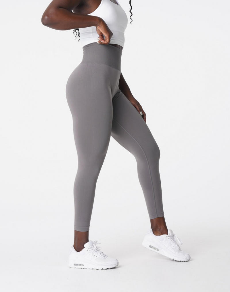 Women's NVGTN Solid Seamless Leggings Grey | NUEG-72615